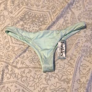 Frankie’s Bikinis Bottom Brand New!